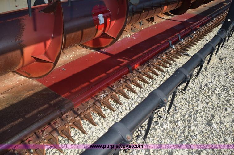 image for item L5760 1999 Case IH 1020 flex head
