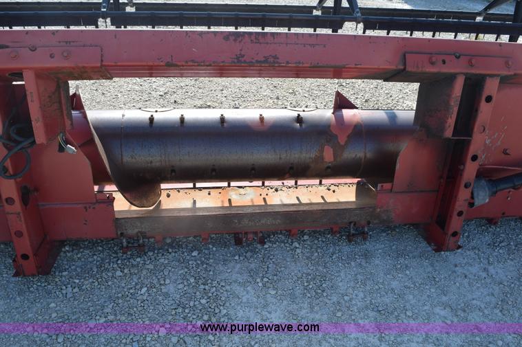 image for item L5760 1999 Case IH 1020 flex head