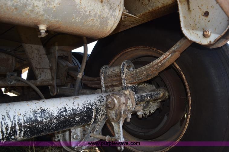 image for item L5768 1984 Timpte Super Hopper double hopper grain trailer