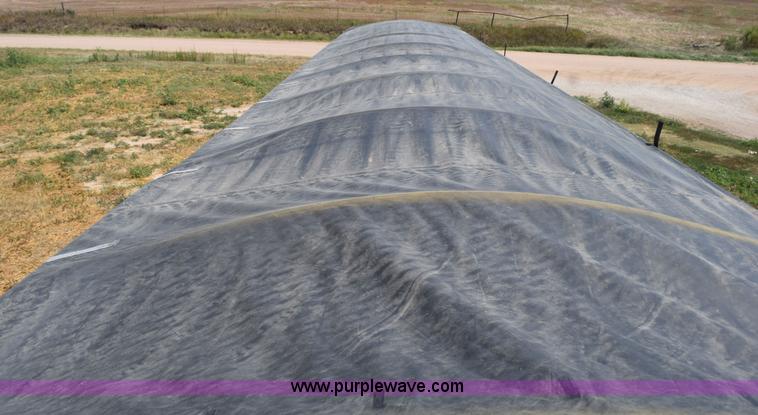 image for item L5768 1984 Timpte Super Hopper double hopper grain trailer