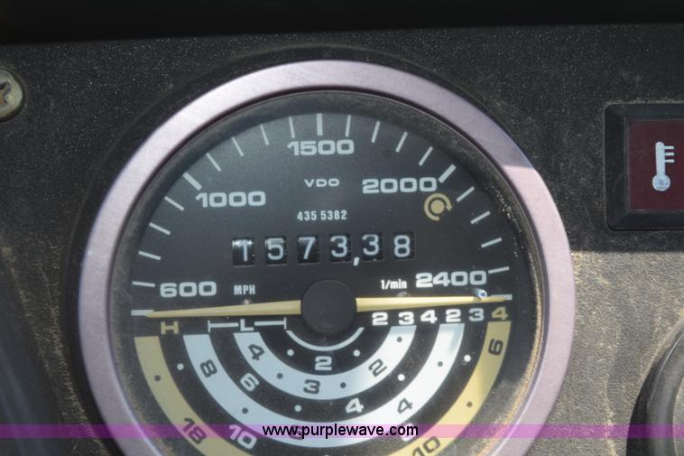 image for item L5775 Deutz Allis 6240 tractor