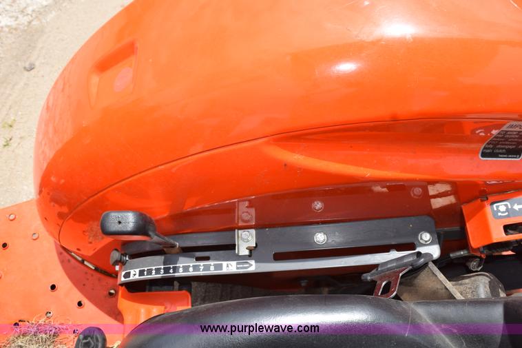 image for item L5786 2014 Kubota L3200D MFWD tractor