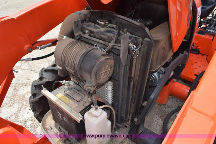 image for item L5786 2014 Kubota L3200D MFWD tractor