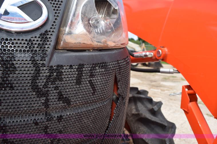 image for item L5786 2014 Kubota L3200D MFWD tractor