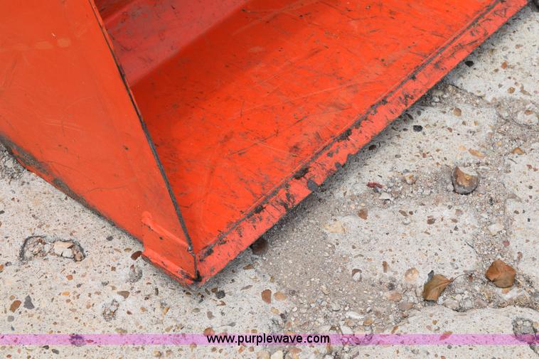 image for item L5786 2014 Kubota L3200D MFWD tractor