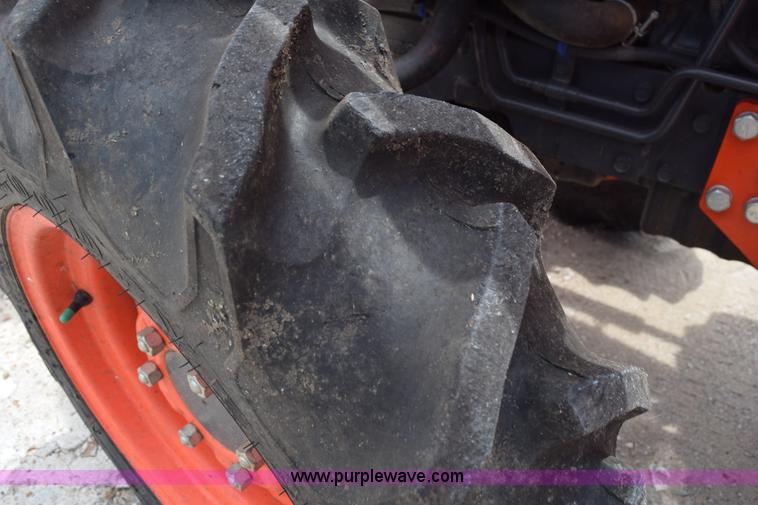 image for item L5786 2014 Kubota L3200D MFWD tractor