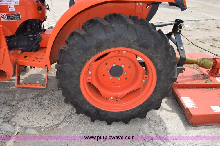 image for item L5786 2014 Kubota L3200D MFWD tractor
