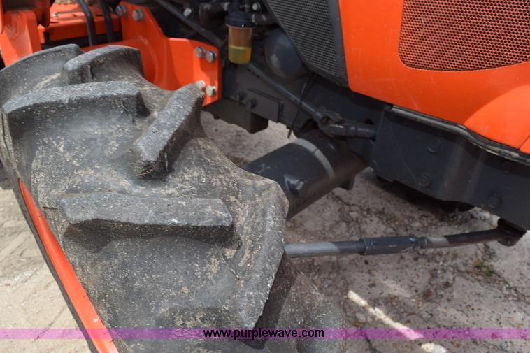 image for item L5786 2014 Kubota L3200D MFWD tractor