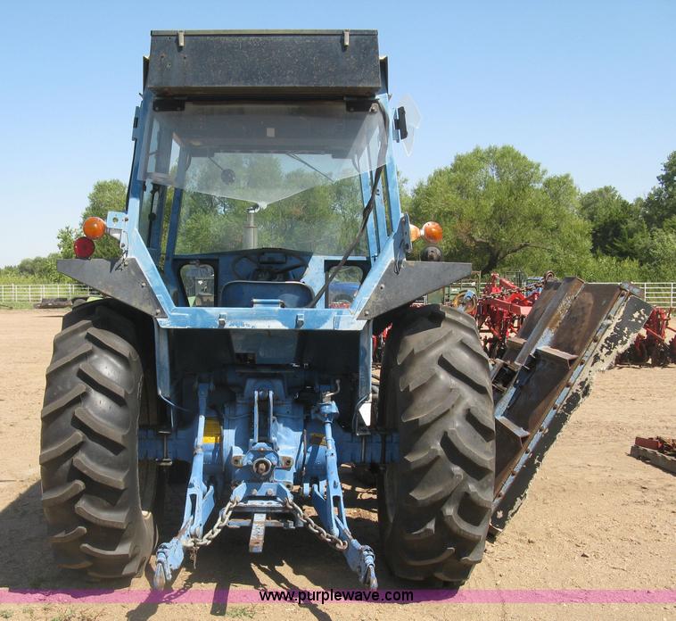 image for item L6273 Ford 5600 tractor