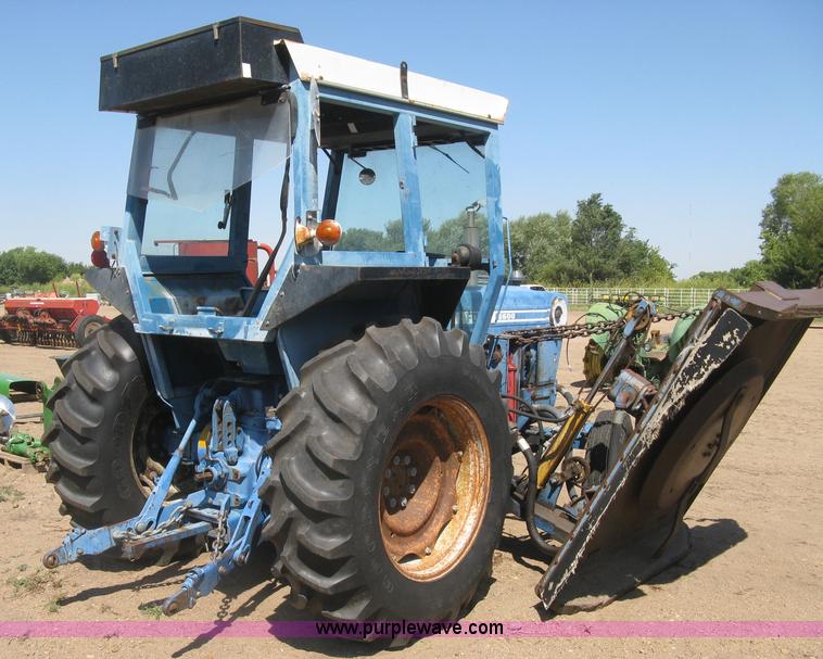 image for item L6273 Ford 5600 tractor