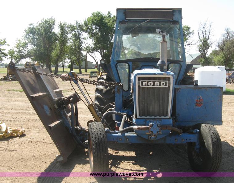 image for item L6273 Ford 5600 tractor