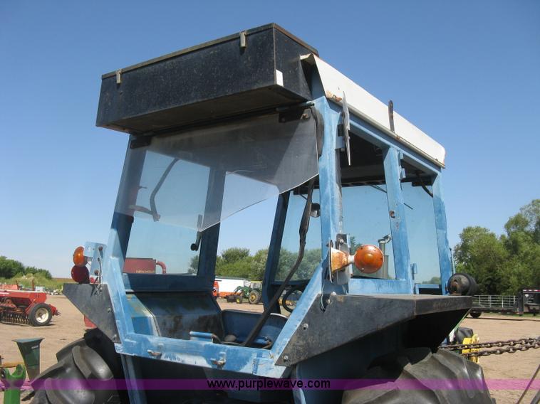 image for item L6273 Ford 5600 tractor