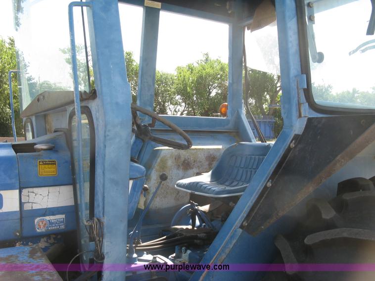 image for item L6273 Ford 5600 tractor