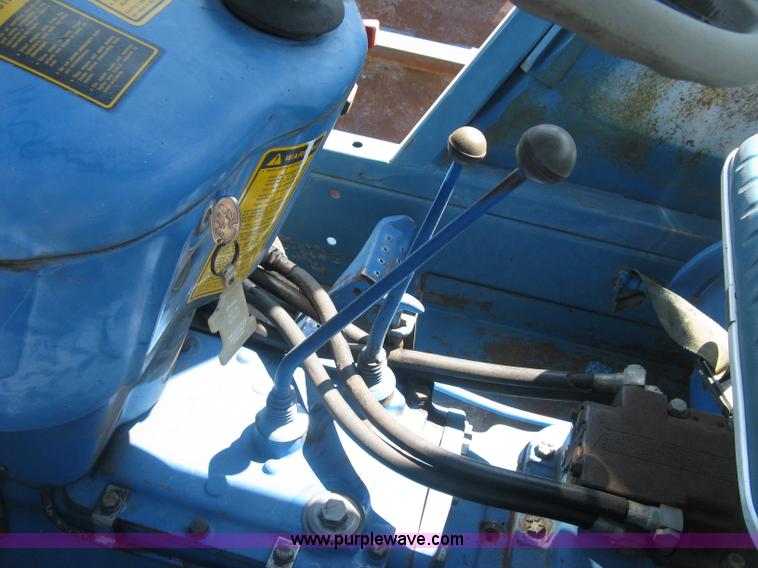 image for item L6273 Ford 5600 tractor