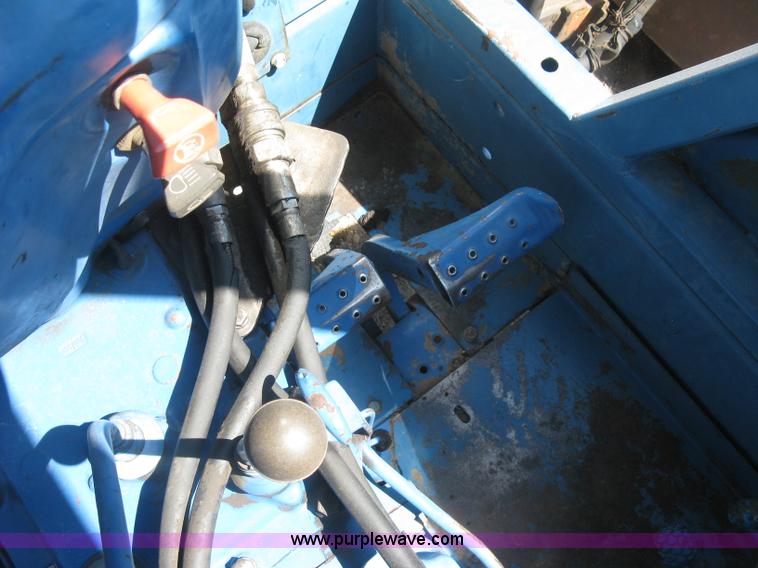 image for item L6273 Ford 5600 tractor