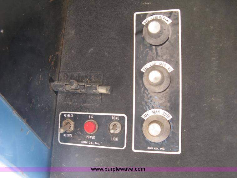 image for item L6273 Ford 5600 tractor