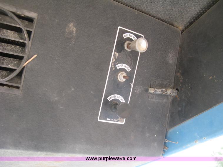 image for item L6273 Ford 5600 tractor