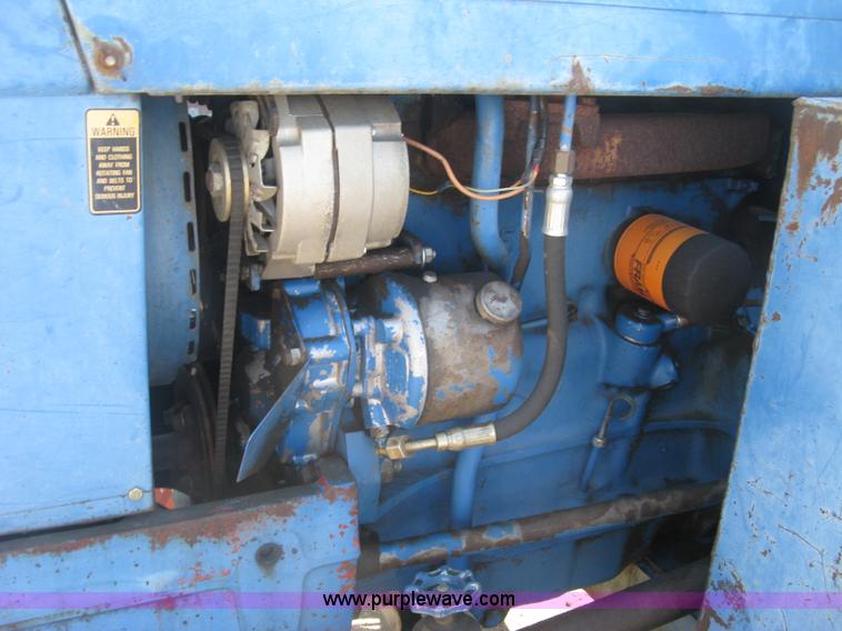 image for item L6273 Ford 5600 tractor