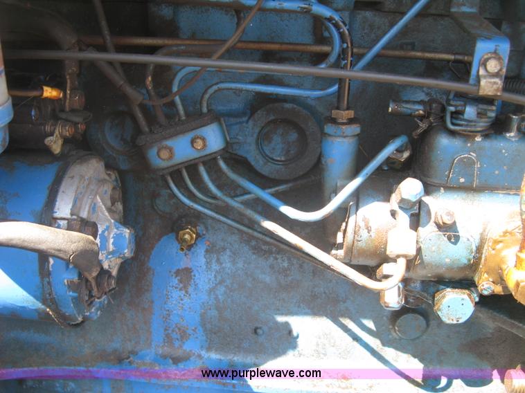 image for item L6273 Ford 5600 tractor