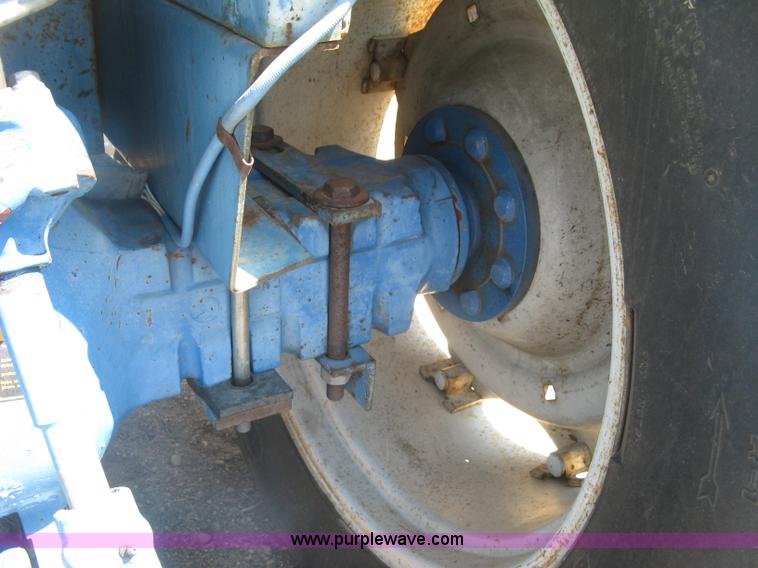 image for item L6273 Ford 5600 tractor