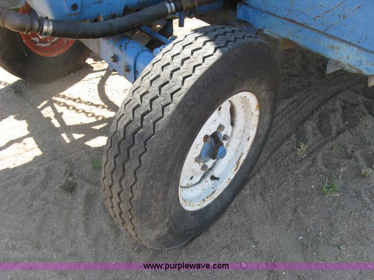 image for item L6273 Ford 5600 tractor