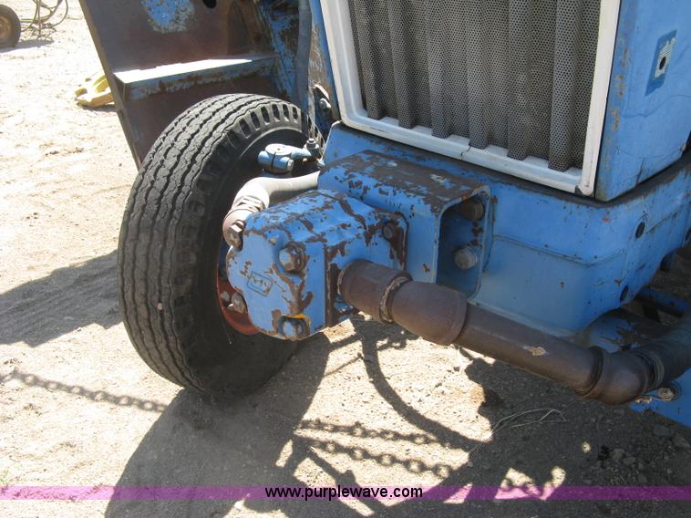image for item L6273 Ford 5600 tractor