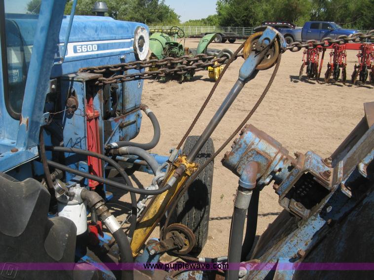image for item L6273 Ford 5600 tractor