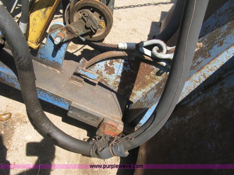 image for item L6273 Ford 5600 tractor