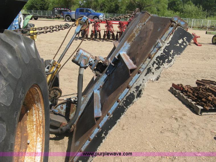 image for item L6273 Ford 5600 tractor