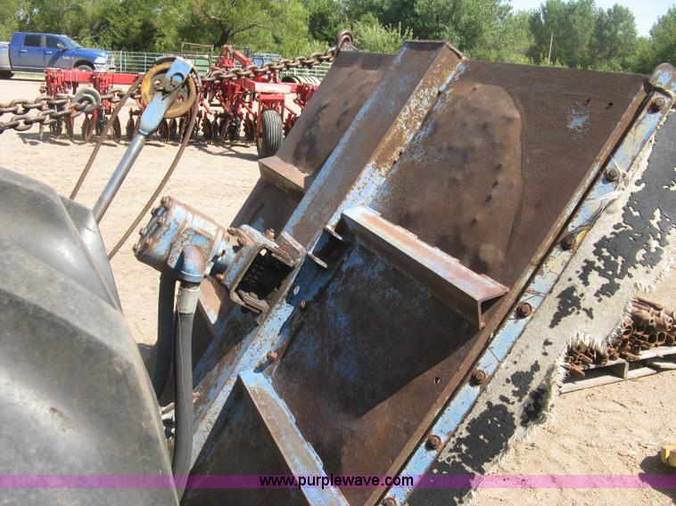 image for item L6273 Ford 5600 tractor