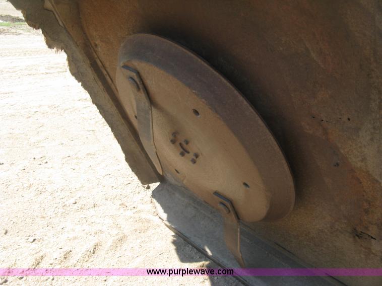 image for item L6273 Ford 5600 tractor