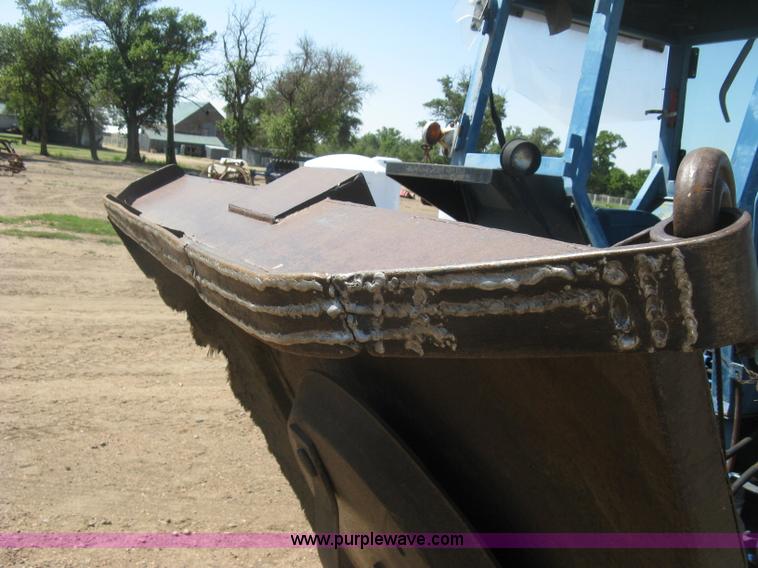 image for item L6273 Ford 5600 tractor