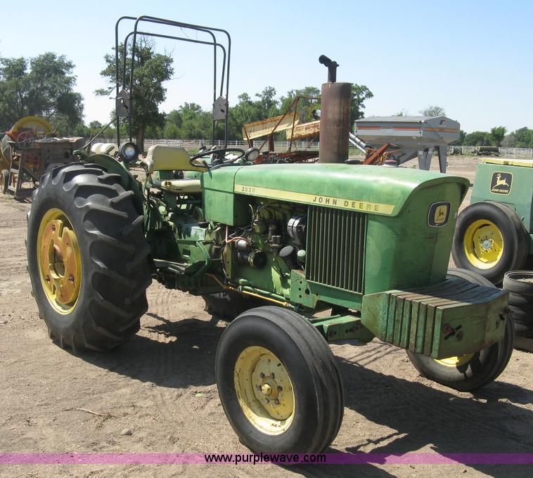 image for item L6274 John Deere 2020 tractor