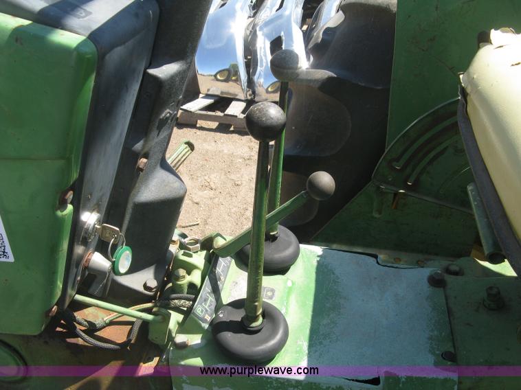 image for item L6274 John Deere 2020 tractor