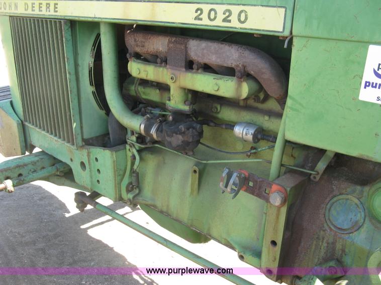 image for item L6274 John Deere 2020 tractor