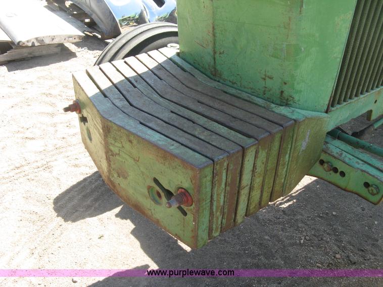 image for item L6274 John Deere 2020 tractor