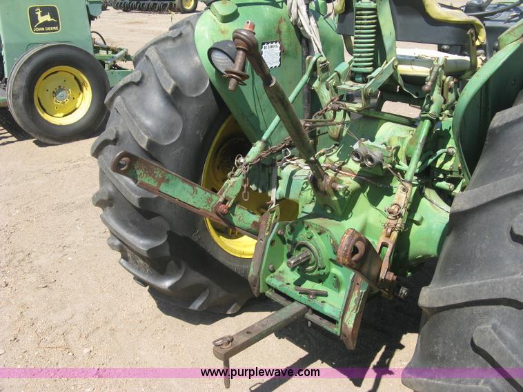 image for item L6274 John Deere 2020 tractor