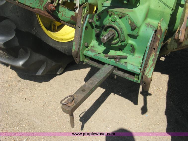 image for item L6274 John Deere 2020 tractor