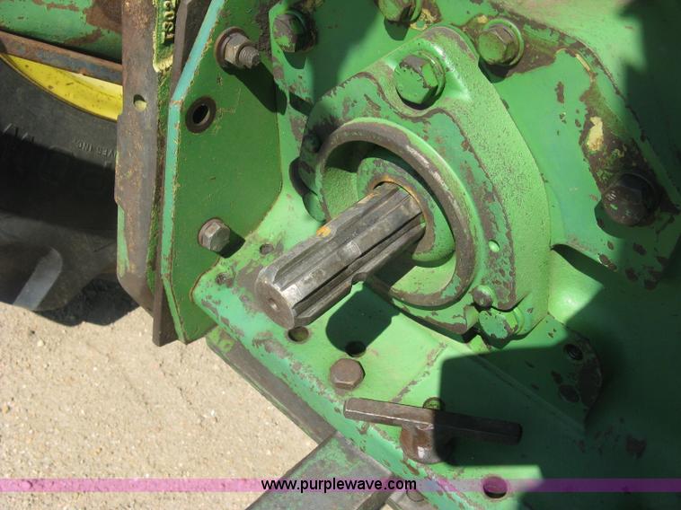 image for item L6274 John Deere 2020 tractor