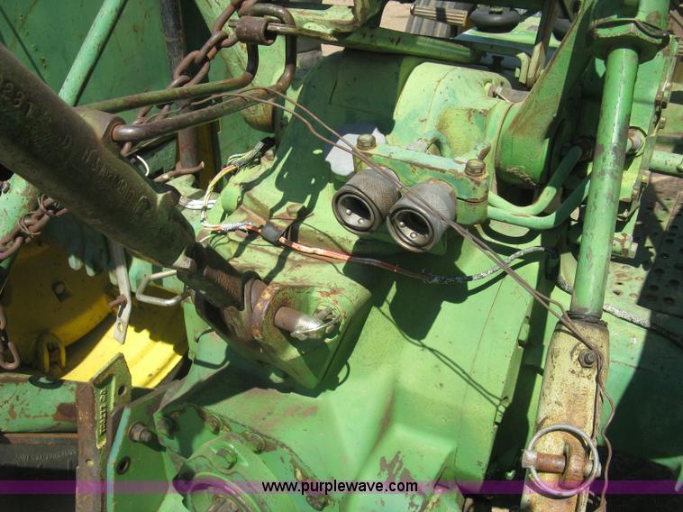 image for item L6274 John Deere 2020 tractor