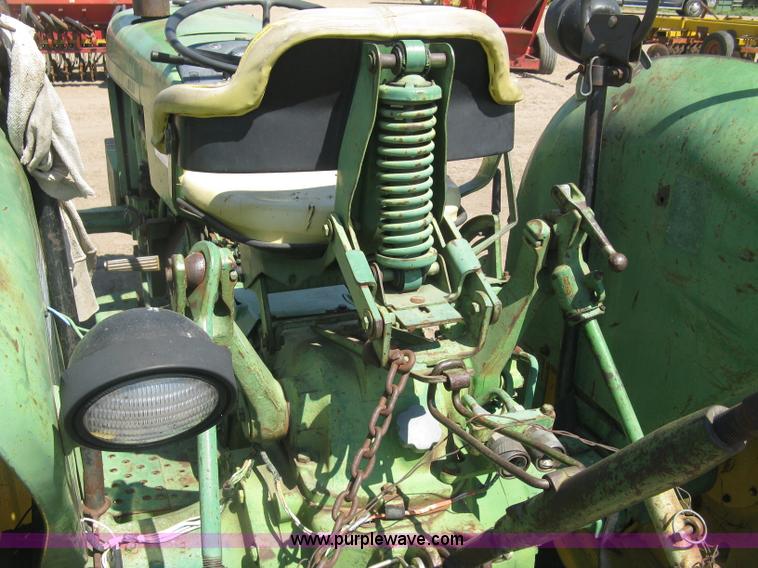 image for item L6274 John Deere 2020 tractor