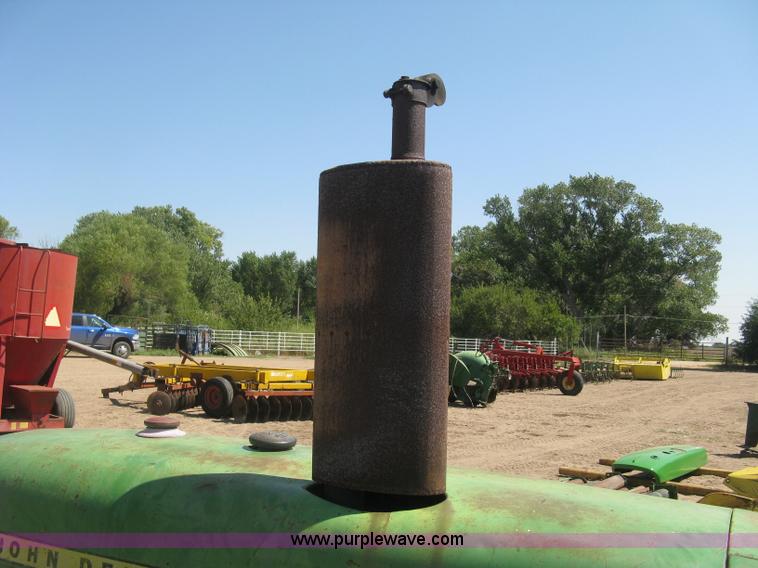 image for item L6274 John Deere 2020 tractor