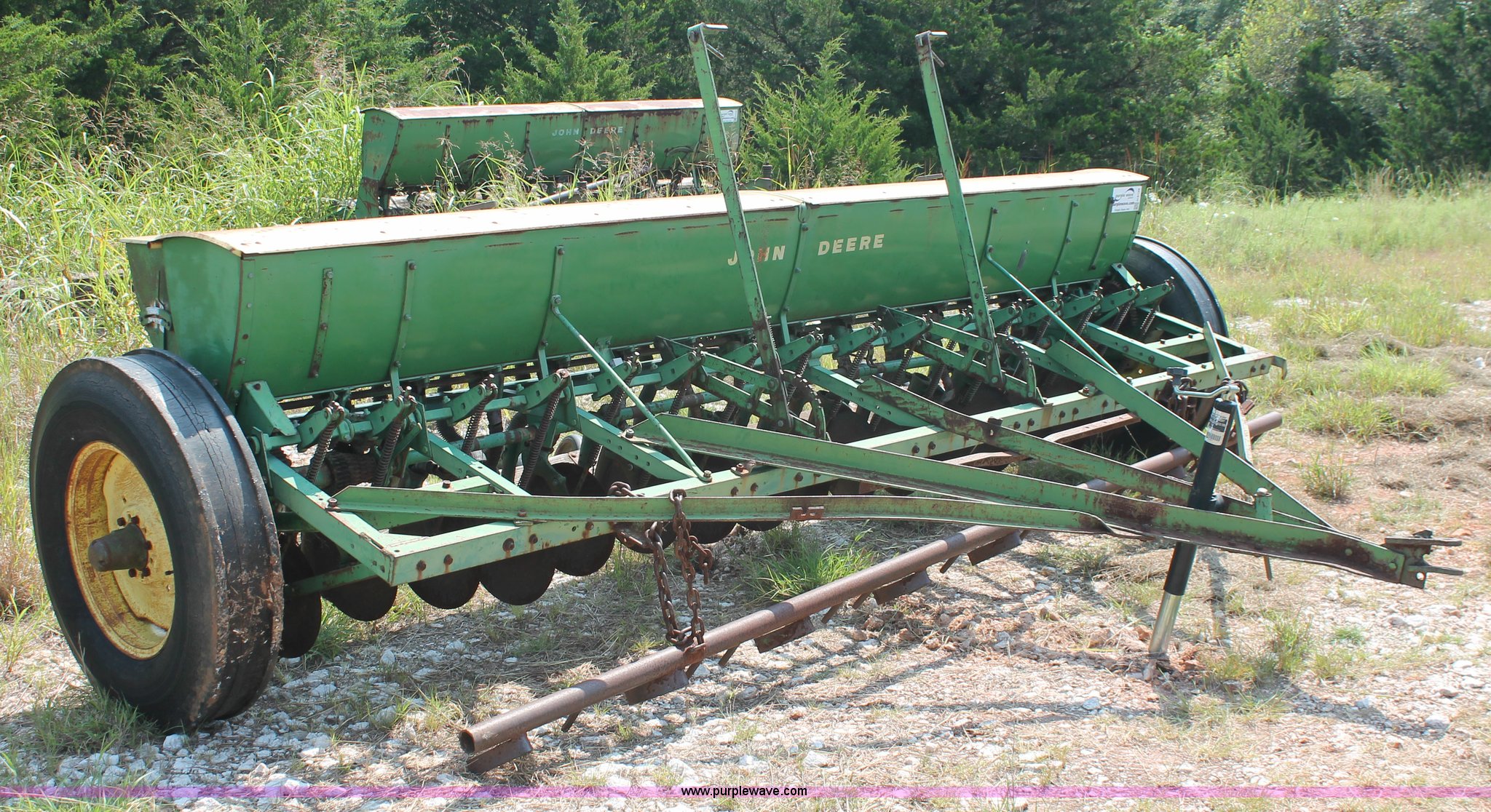 John Deere grain drill in Kingfisher, OK Item H8128 sold Purple Wave