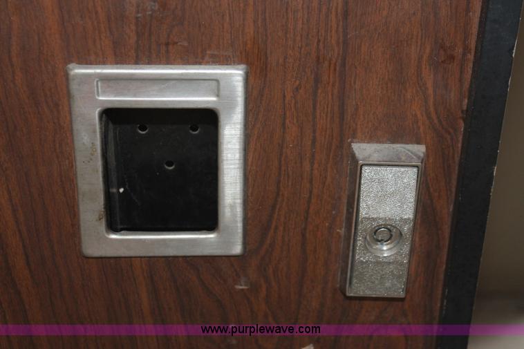 image for item AK9549 Coke vending machine