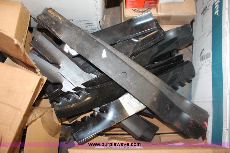 image for item AK9551 Assorted lawn mower and lawn care parts