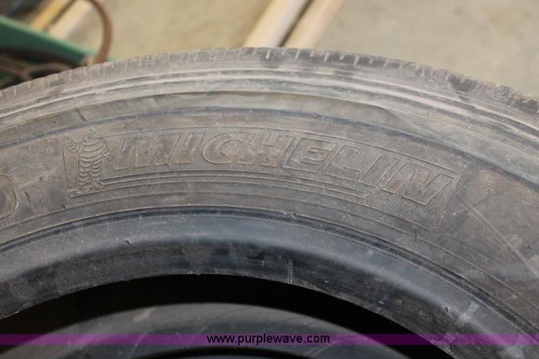 image for item AK9552 Assorted tires and wheels