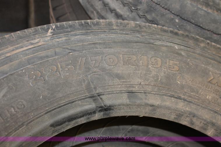 image for item AK9552 Assorted tires and wheels