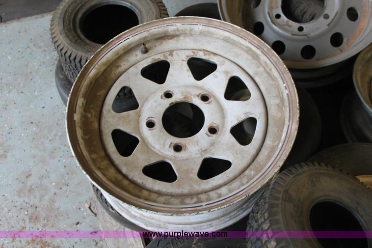 image for item AK9552 Assorted tires and wheels