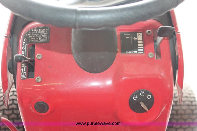 image for item AK9556 (6) assorted lawn tractors and lawn care accessories