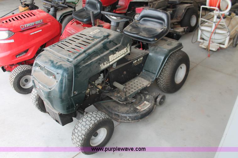 image for item AK9556 (6) assorted lawn tractors and lawn care accessories